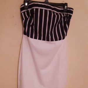 Strapless elegant body fitted dress